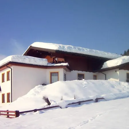 Steger Maria Apartment *